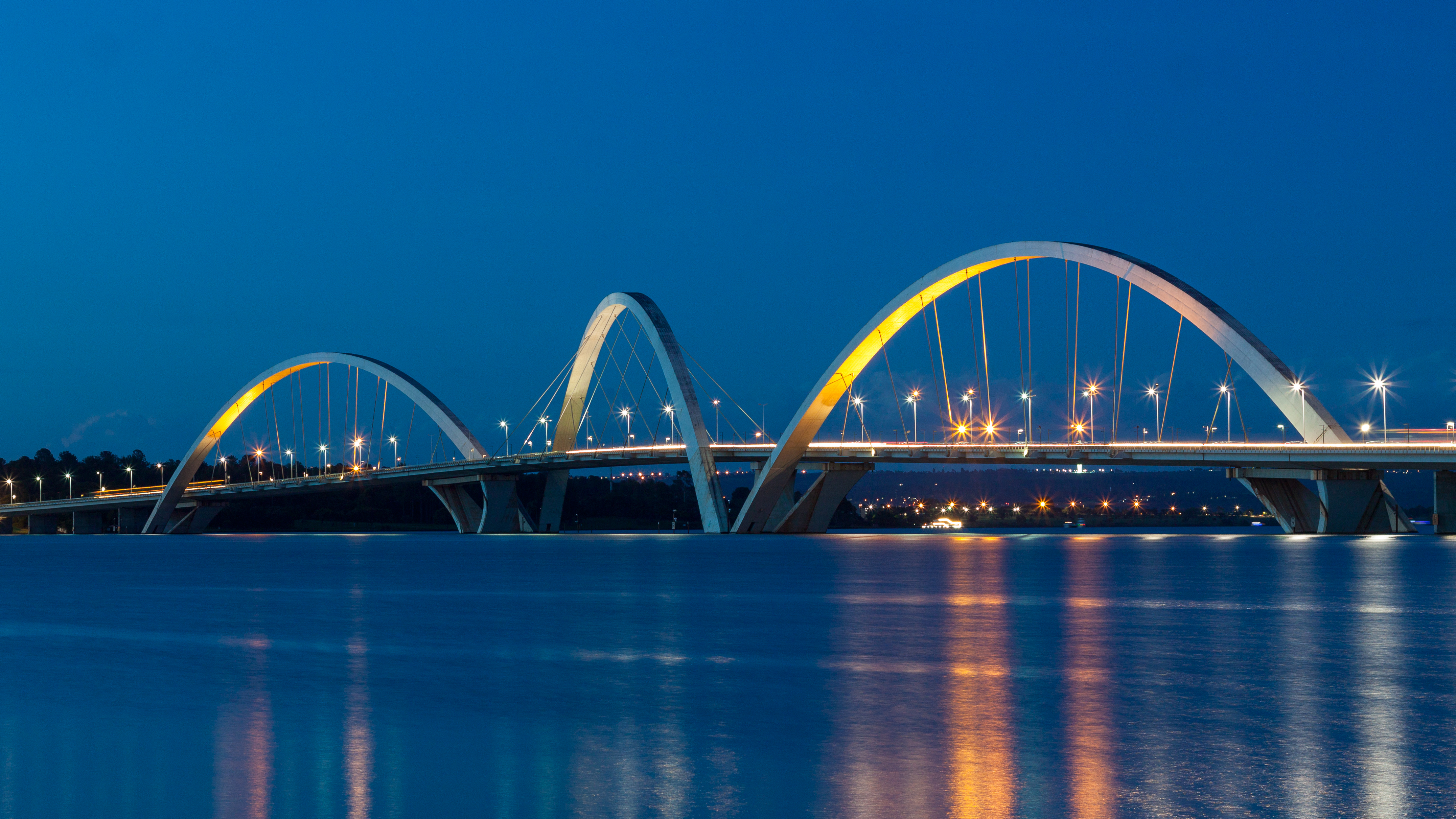 Juscelino Kubitschek Bridge (JK Bridge)