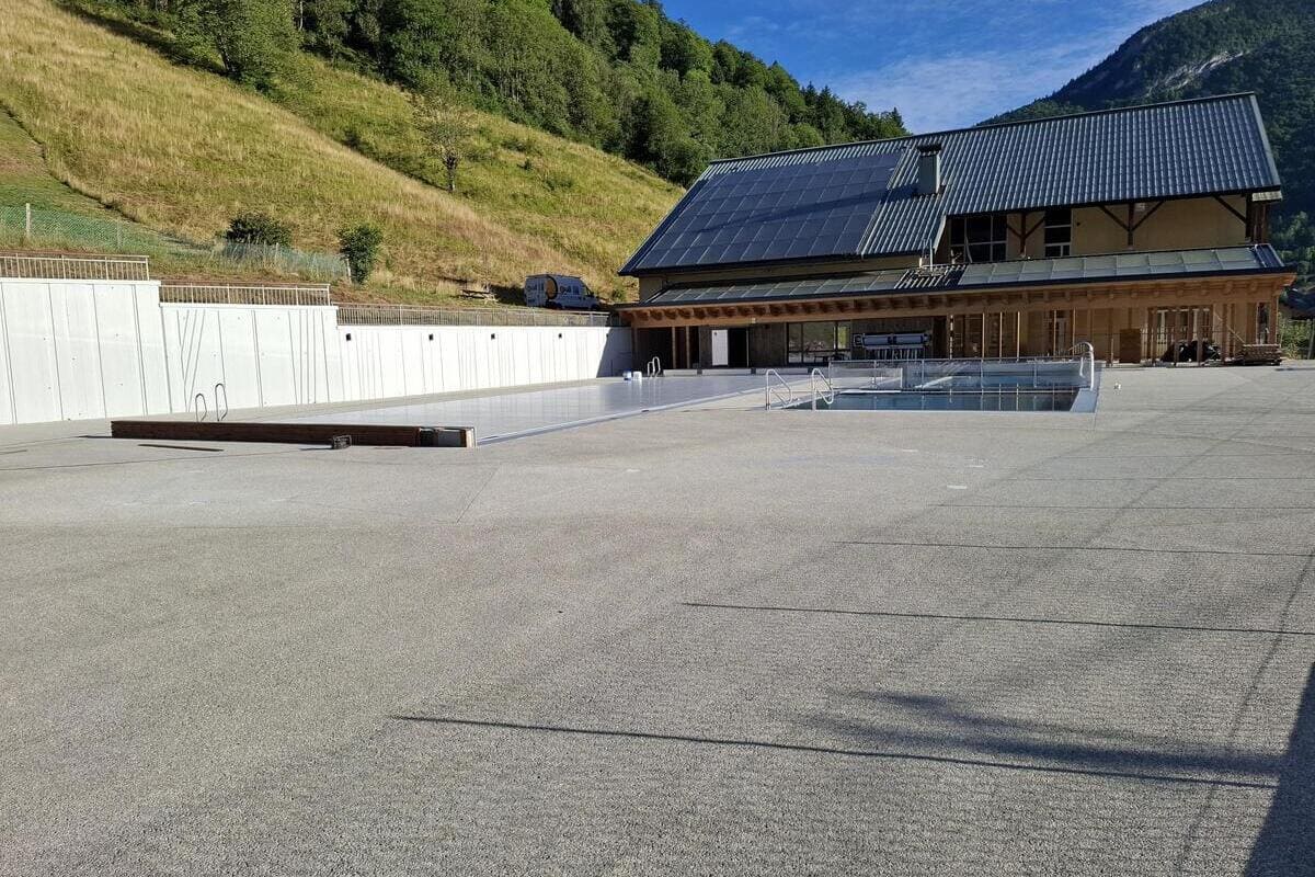 R&eacute;alisation b&eacute;ton drainant Stylperf piscine Aillon-le-Jeune