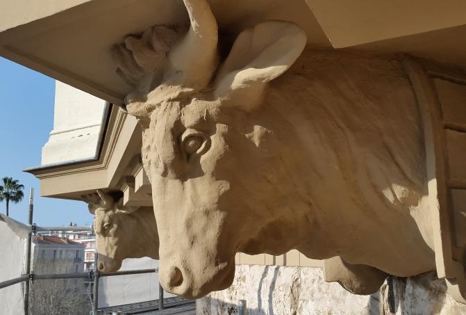 têtes de bœuf Palais Baréty